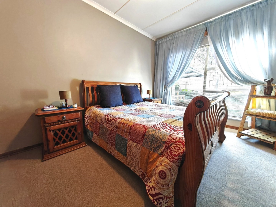 5 Bedroom Property for Sale in Heuwelsig Free State